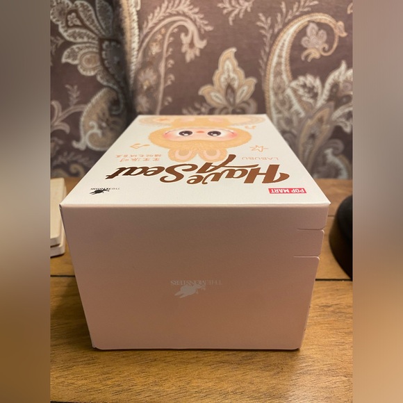 Authentic Labubu Have a Seat Ququ plush, sealed box unopened from Popmart - Picture 8 of 10